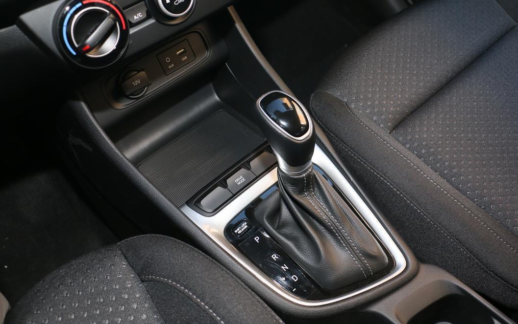 『长安逸动』9万选什么车?现代悦动和长安逸动如何抉择?看完你就清晰了