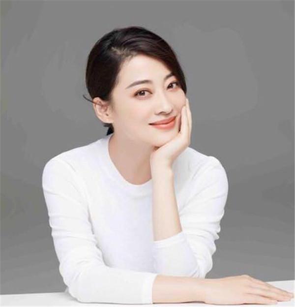 鄢颇|梅婷养他六年,李小冉为他怀孕两次,他却转身娶了小十五岁的美人