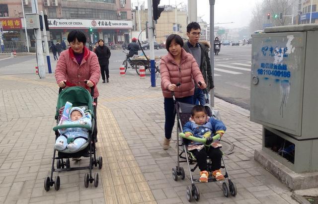 「」若地球只剩下1男1女，要多久才能重回77亿人口？答案让人直冒冷汗