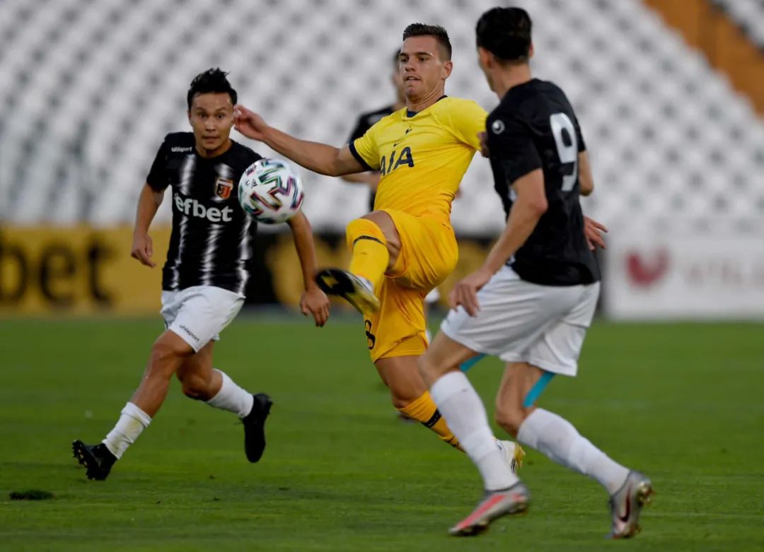 普罗夫迪夫|1分钟2人染红!英超豪门连轰2球完成绝杀,穆里尼奥神奇换人