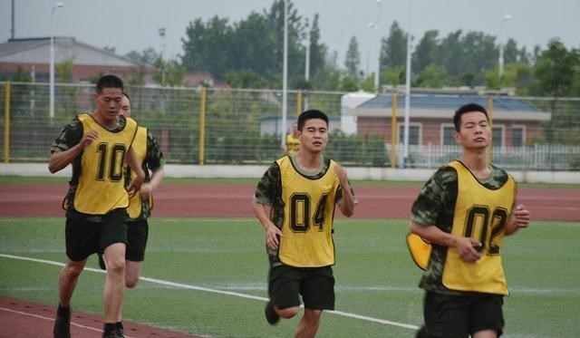 高校|高考成绩不理想，可考虑定向培养士官，实习合格能留在部队发展