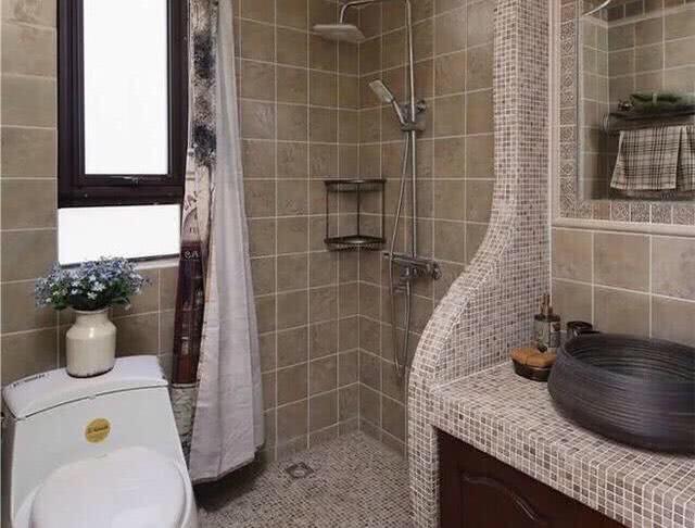 「」小户型小卫生间按照这样装修，既可让空间变大！又可以干湿分离