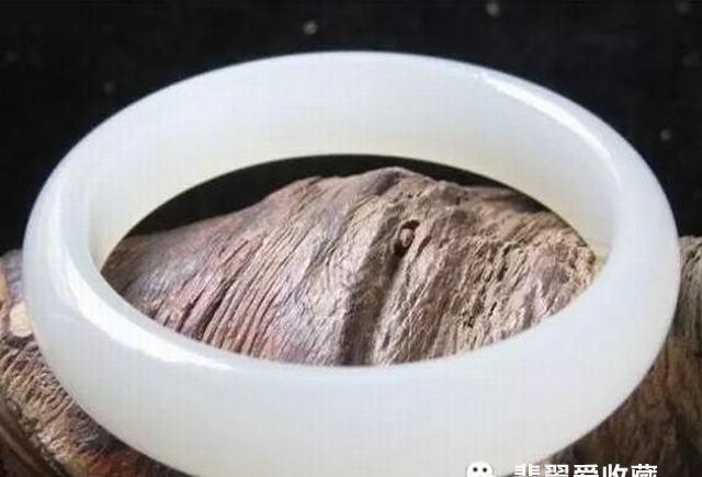 「翡翠」玉石界的“百骗石”——石英岩！你是否被骗过？