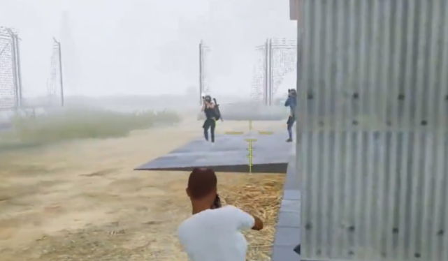 和平精英：和平精英：刚枪打不过别人？不一定是技术菜，操作设置对了吗？