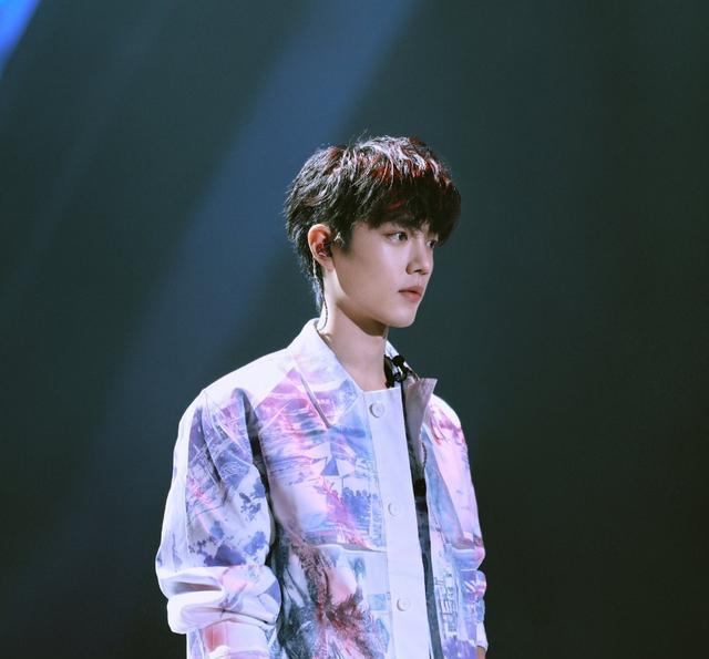 肖战|没盼到肖战登双十一晚会舞台，粉丝们开始盼望有肖战的跨年晚会