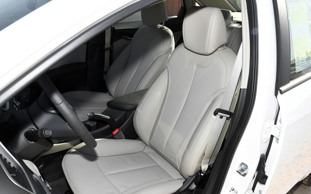 别克英朗|10万提辆别克英朗真的值吗？开了2000公里后，车主说出了真实感受