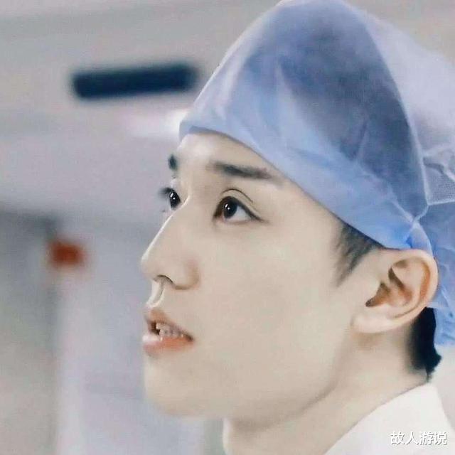 医生|中国最帅医生走红,17岁上高校25岁博士毕业,人称现实版\江直树\