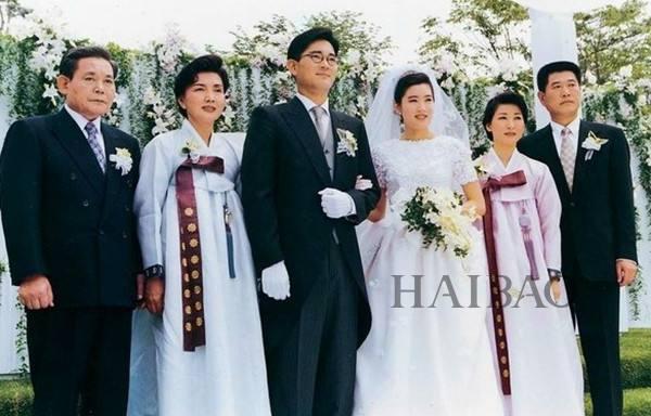 豪门|21岁嫁入豪门，离婚带走1000亿，今逆袭成霸总和影帝谈恋爱