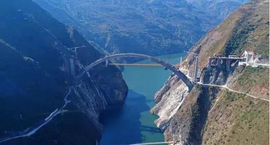 |印专家：中国人真有趣，连软件都是用国外的，还敢号称基建强国