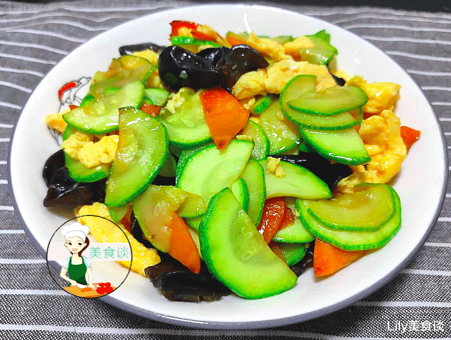 『鸡蛋』夏天这菜要多吃，和鸡蛋是绝配，维C含量丰富，清热除烦，正当季