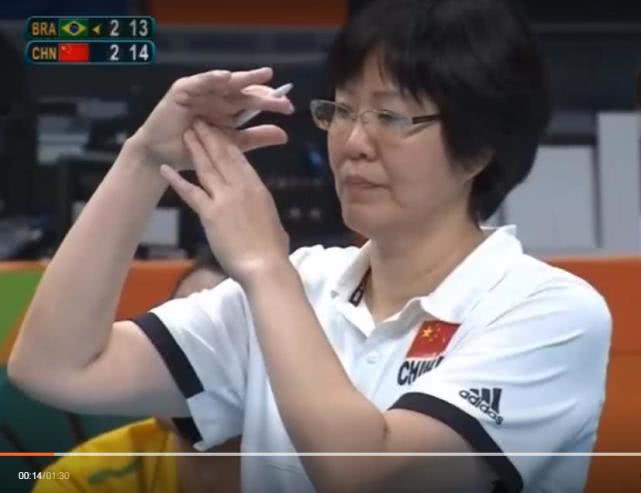 郎平@女排里约夺冠一路坎坷，郎平换人和暂停太绝了，不愧是真正的大师