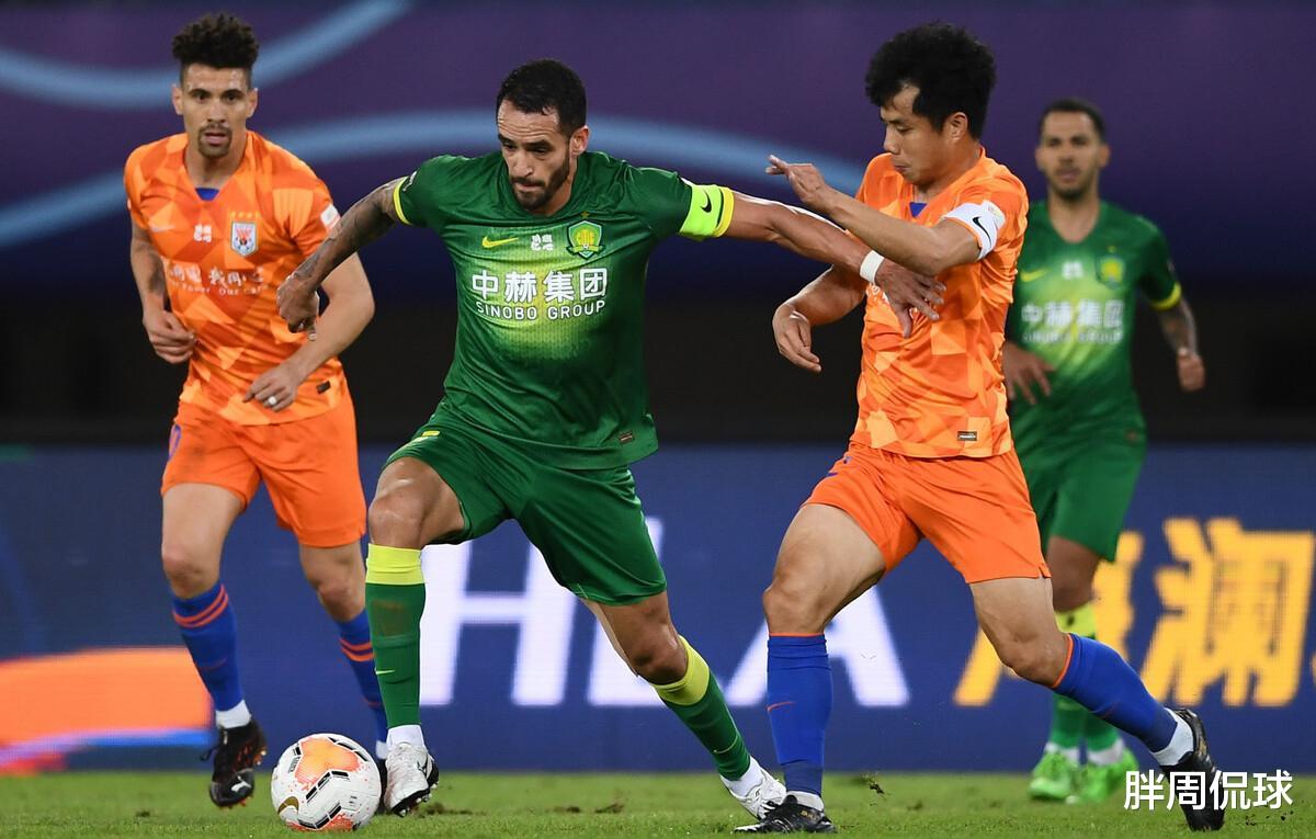 山东鲁能|鲁能进球被剥夺!国安疑似手球助攻却有效,VAR马宁在看啥?