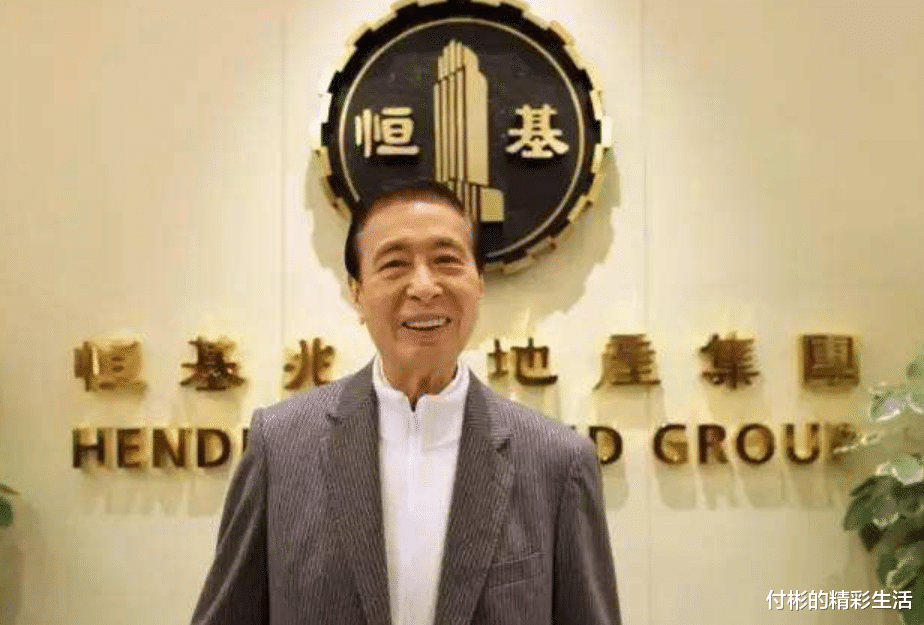 【香港】香港首富给弟弟200亿，弟弟27年未动一分，原因难以理解