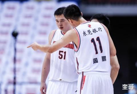 苏伟|宁用老将苏伟,也不重点栽培万圣伟,终于理解杜锋的苦心和无奈了