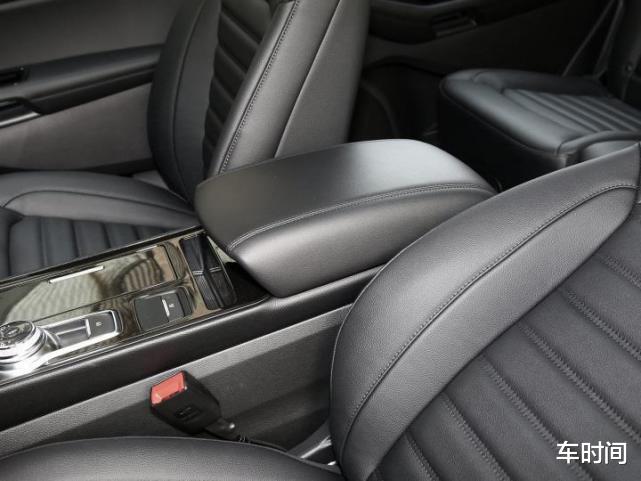 丰田汉兰达|SUV界的“实力王”，重2.1吨零异响，跌至21万，还看啥汉兰达