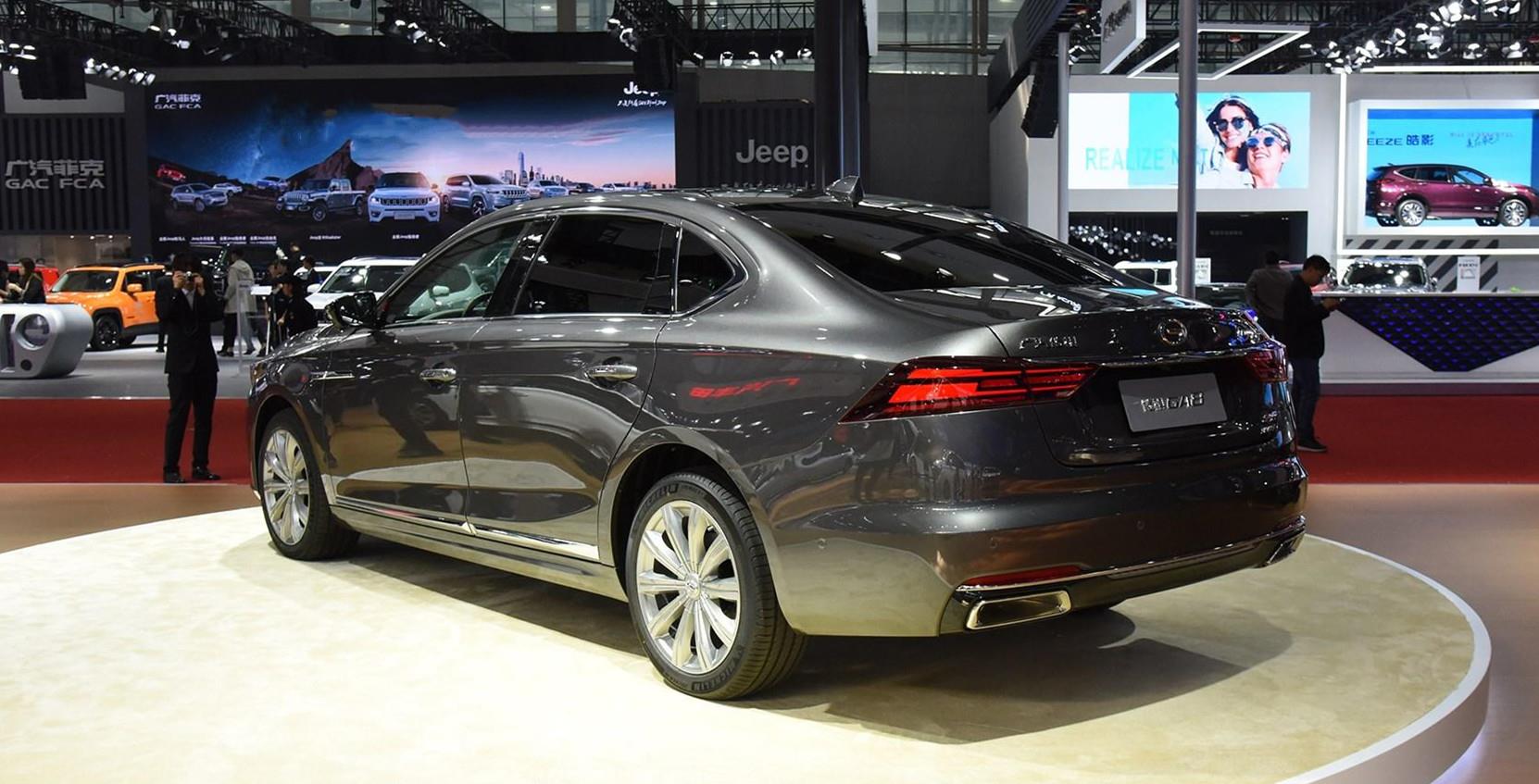 「SUV」嫌雅阁不够美就等它，长超5米配高功2.0T，静如高铁，比君威厚道