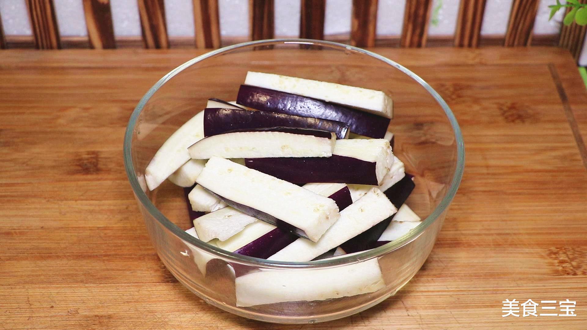 「豆腐」做肉末茄子煲别再油炸了，教你几个秘诀，香辣开胃，越吃越想吃