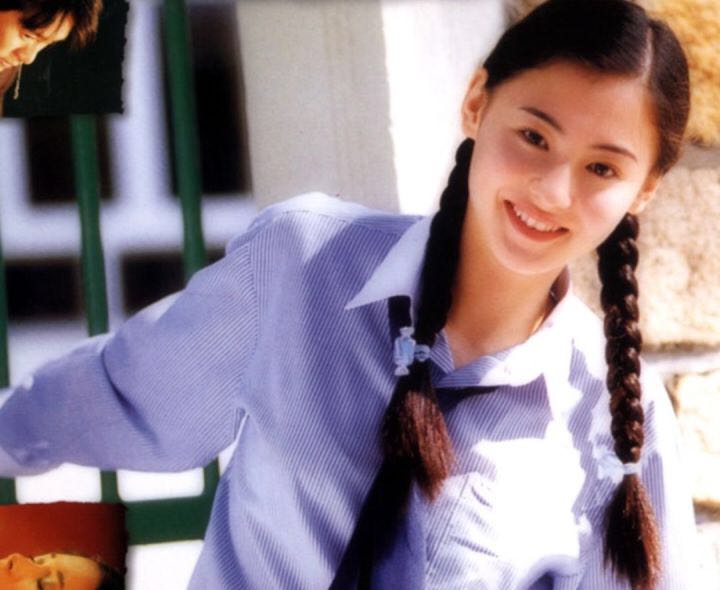 张柏芝|张柏芝三儿子正面照意外曝光，天生卷发有混血感，生父信息有眉目