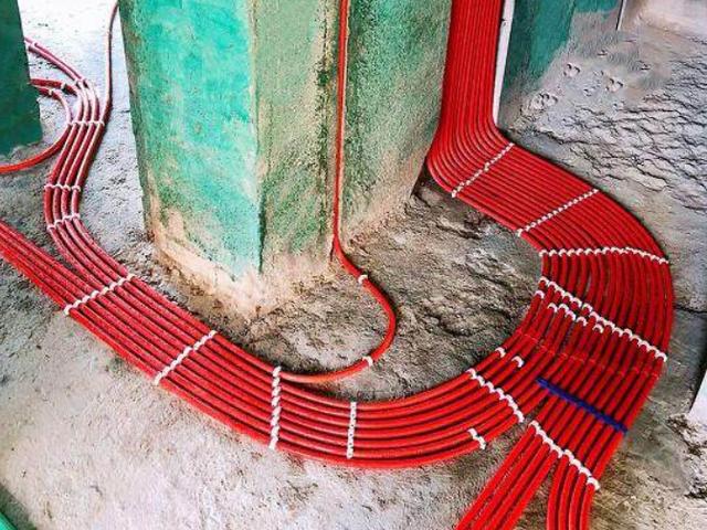 |电工给家中这样布置水电，业主觉得不美观不验收，老师傅：你不懂