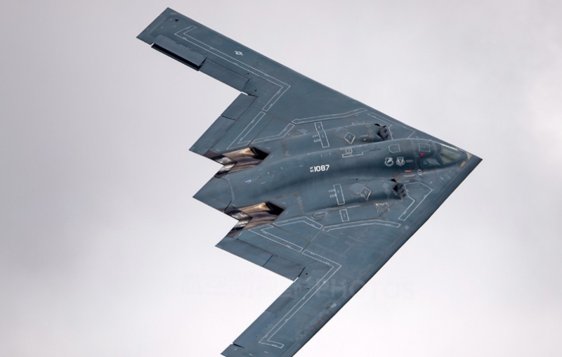 『b-2轰炸机』中国造价最贵的飞机,一架价格上百亿,能买十几个歼20