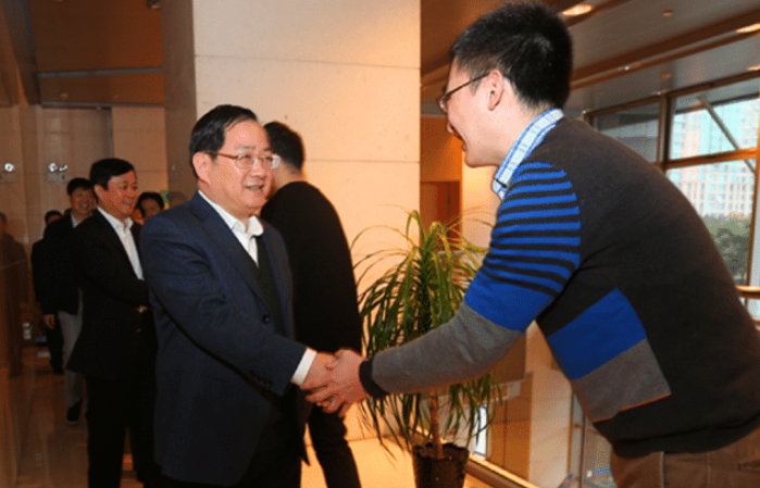 ：领导一句“辛苦了”，情商低才回不辛苦，情商高的人这样回