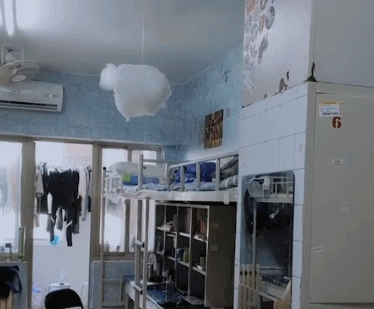 宿舍|济南一大学男生搬进原女生宿舍，瞬间惊呆！\现在连说话都轻声细语了\