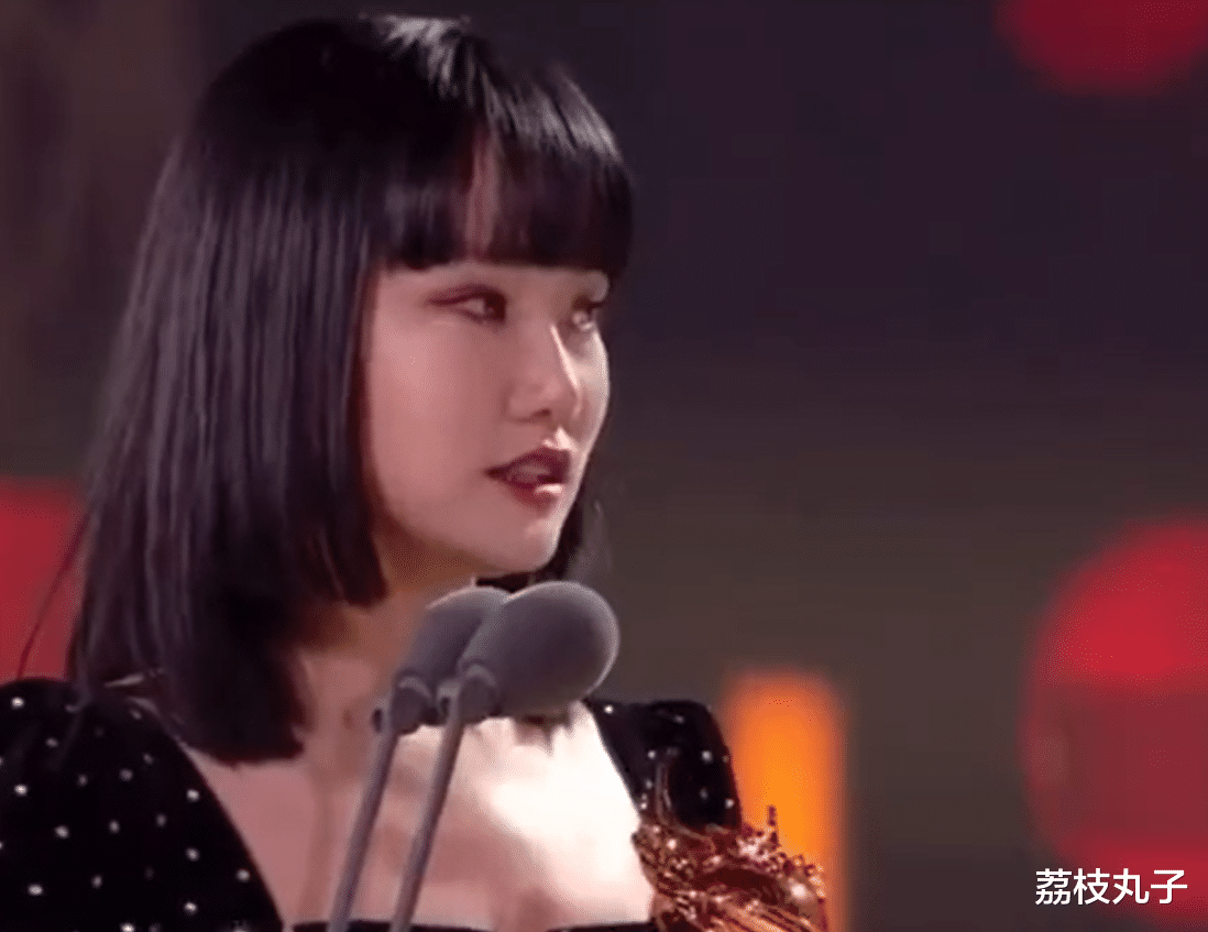 宁静|姐姐后台采访：宁静不满二组搞小团体全程冷脸，把C位让给张雨绮