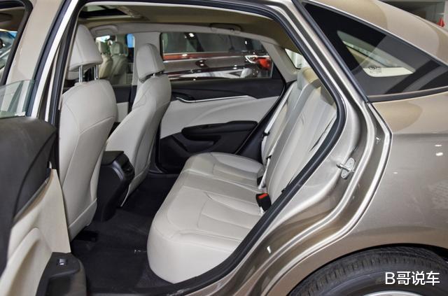 合资车|回归1.5L四缸，这合资车不火都难，四缸+独悬才卖6万多，月销3万台！