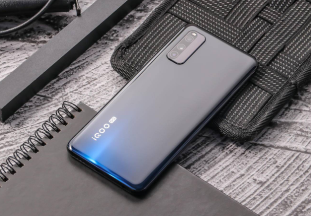 iqoo|发布三个月跌至2400,144Hz+256GB,网友:终于等到了