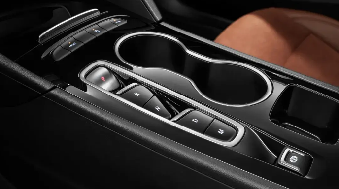 别克君威|全新别克君威已正式上市，内饰变化挺大，B级车新标杆