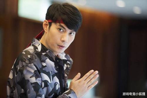 「开心麻花」演了几年正剧一直是龙套，为了糊口去演喜剧，意外爆红票房22亿