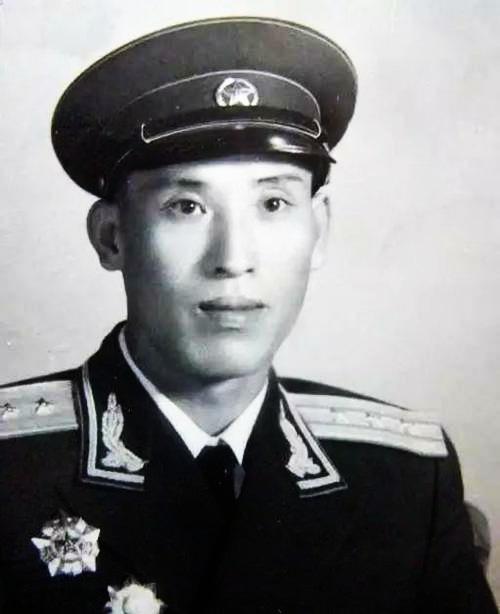 志愿军被俘级别最高的将领,本应受人尊敬,却因种种原因被免职