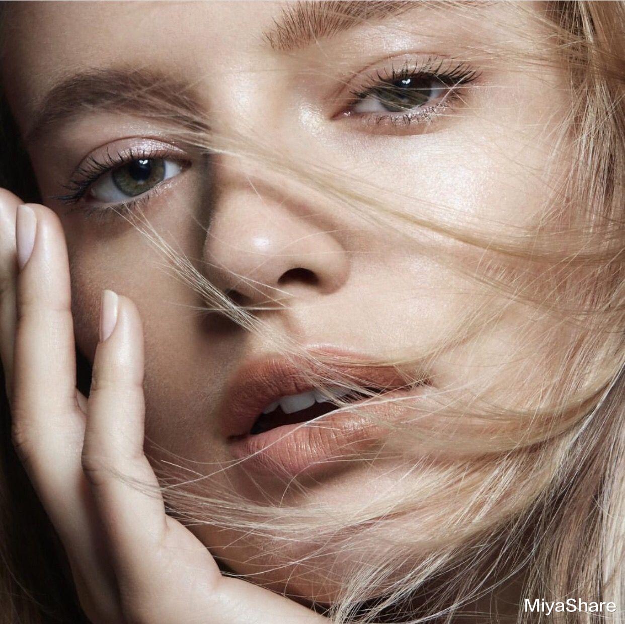 『保湿』女人不管多大年龄，要避开这3个护肤误区，否则白费钱还伤皮肤