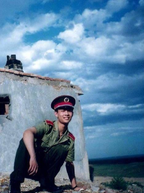 ：\看看哪些明星当过兵，有的你真想不到\