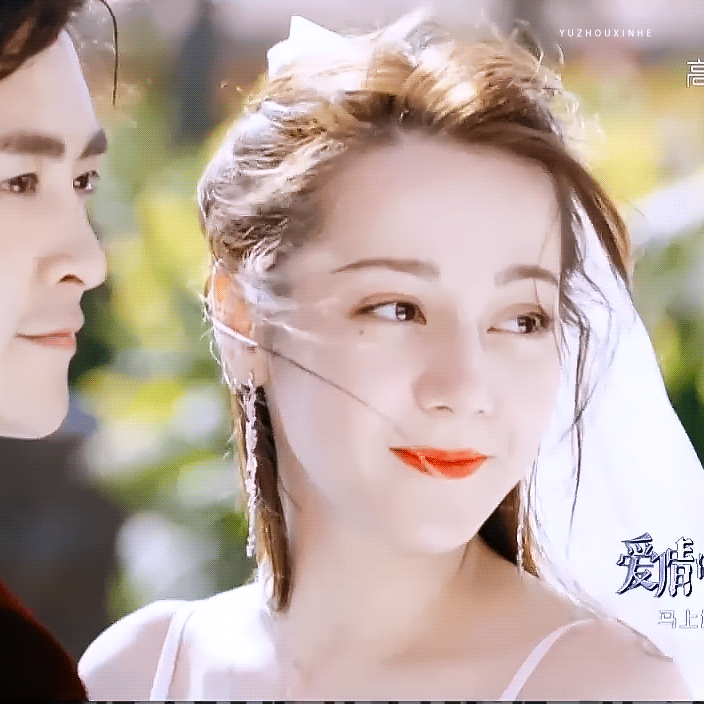 『迪丽热巴』《幸福触手可及》热巴婚纱新预告，满级滤镜磨皮下，脸比面粉还白