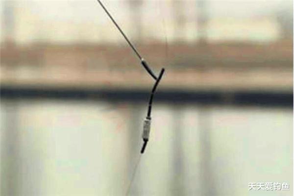 水皮|钓鱼技巧：飞铅钓水皮技巧要点，钓鱼人不得不学的狠招数！