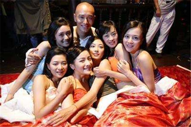 「历史揭秘」古代有钱人三妻四妾，为什么还要养丫鬟？原来有一件事妻妾办不到