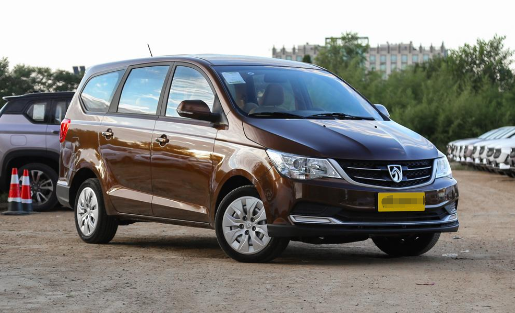 宝骏730|宝骏叫板五菱宏光,坐进第三排的那一刻,才知道啥叫中国造