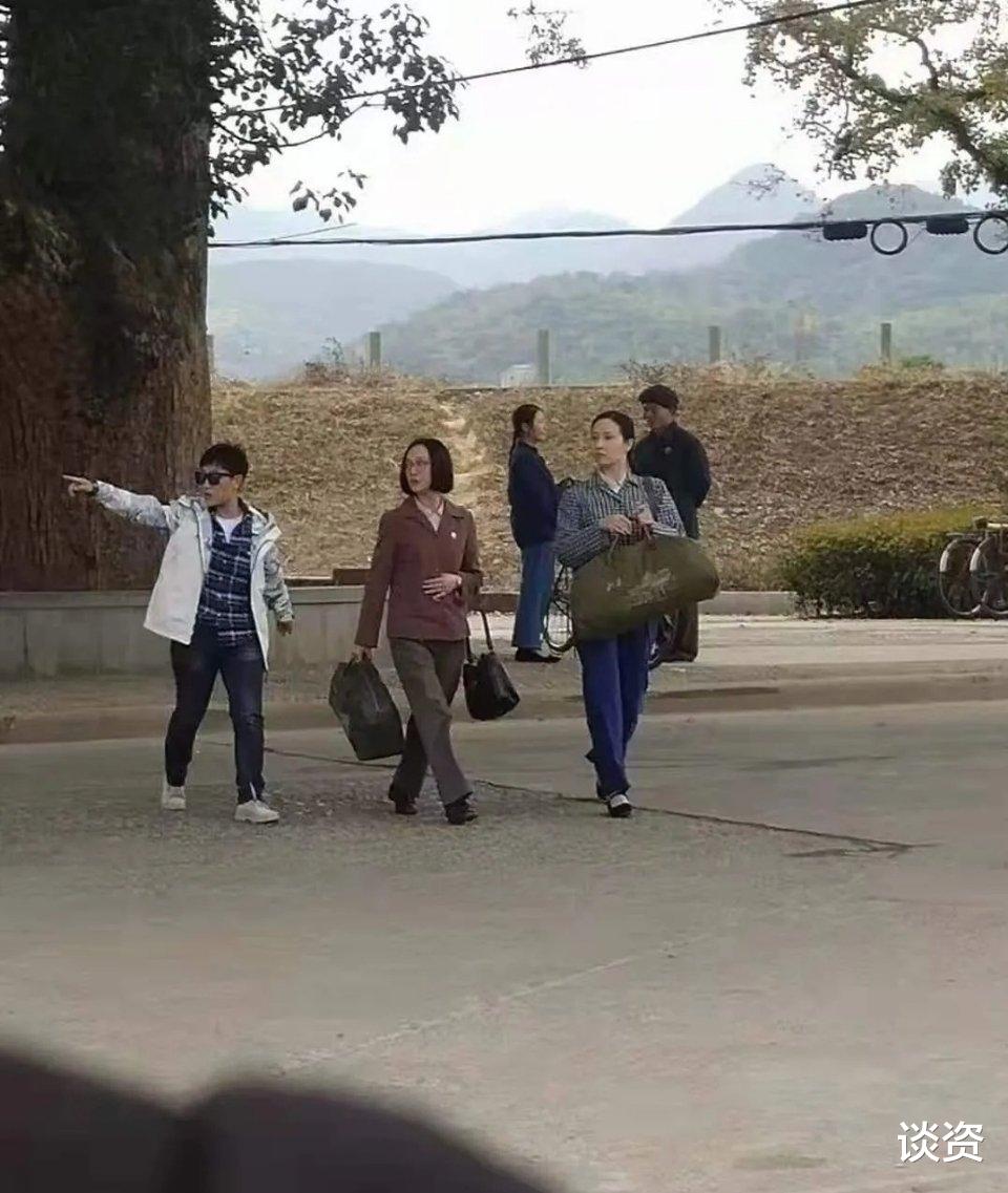 周迅|周迅新剧“屠呦呦”造型曝光，端庄朴素年代感十足，演什么像什么