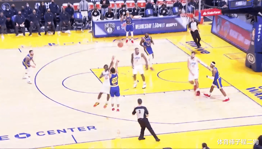 斯蒂芬·库里|9记三分射翻快船 有谁注意到贝弗利的行为？ 他是真服库里了！