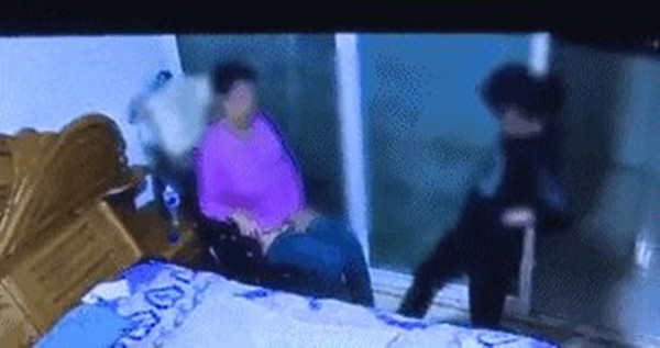 「荆州」养老又送终,少东家爱上已婚保姆!女方为离婚倒给原配15万