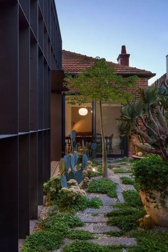 『』庭院种树已经不流行了！看人家别墅庭院这样设计，堪比皇家园林！