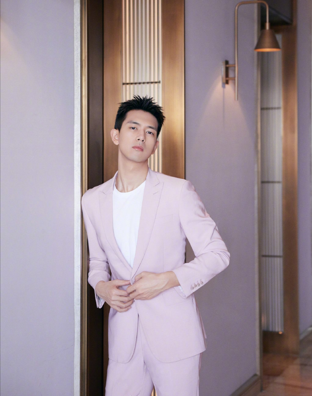 发型@李现突然决定“从头开始”，粉丝反应才是最真实的