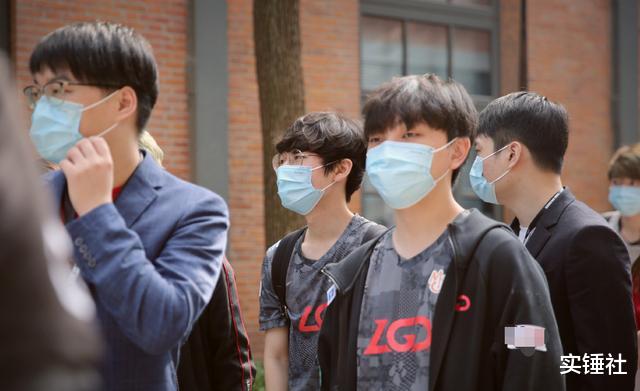 LGD|LGD2场3比0赢外卡爆冷晋级！外国解说战队集体道歉，LPL群星激动