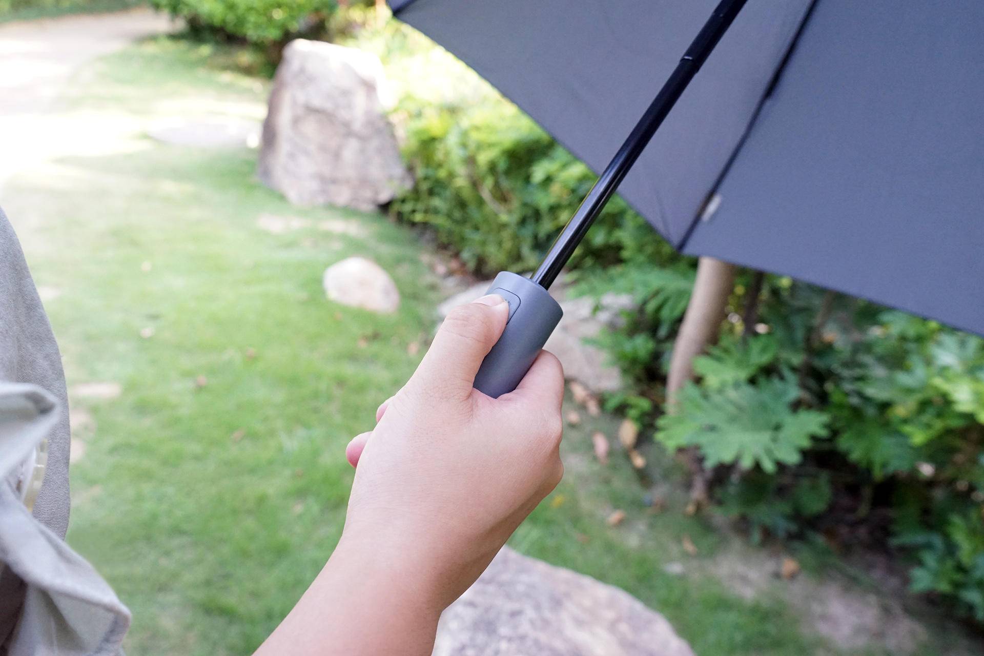 黑科技|照亮前路，遮蔽风雨，90分黑科技雨伞