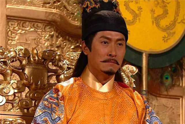 林彪|朱元璋下令斩了功臣，功臣掏出免死金牌，朱元璋大笑：你看看背面