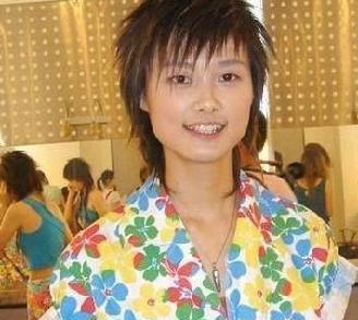 明星|艺人出道的“潮照”，认出一半我认输，考验“真爱粉”的时候到了