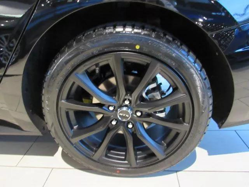 新车：迟早取代凯美瑞！当年王者归来，14万开出60万档次，买不起奥迪A7选它