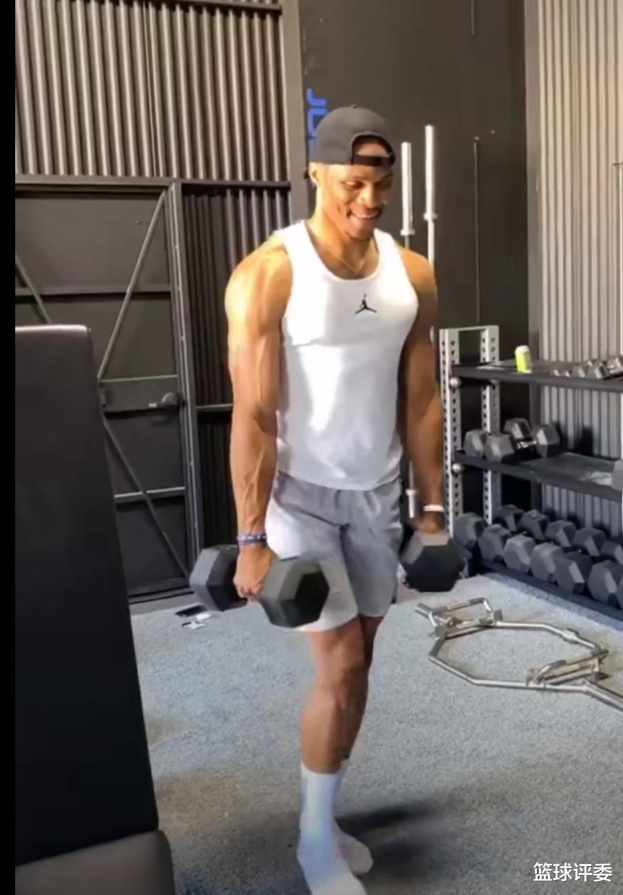 『詹姆斯·哈登』仅91天 哈登威少变化巨大!球迷:一个壮如詹姆斯坦克 一个大醒悟