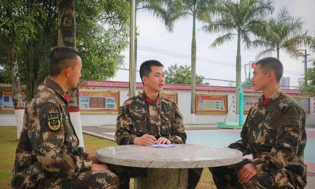 新兵下队一周了，他们过得可好？